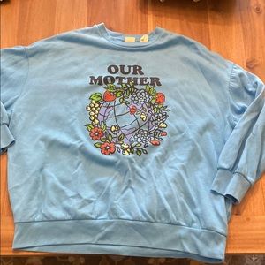 Levi’s Oversized Blue Mother Earth Sweatshirt - M